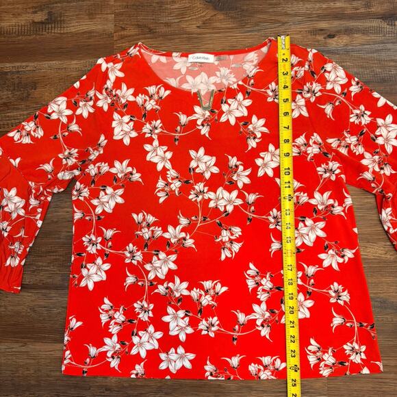 Calvin Klein Red floral print 3/4 bell sleeve ruffled  blouse size LARGE - Picture 5 of 10